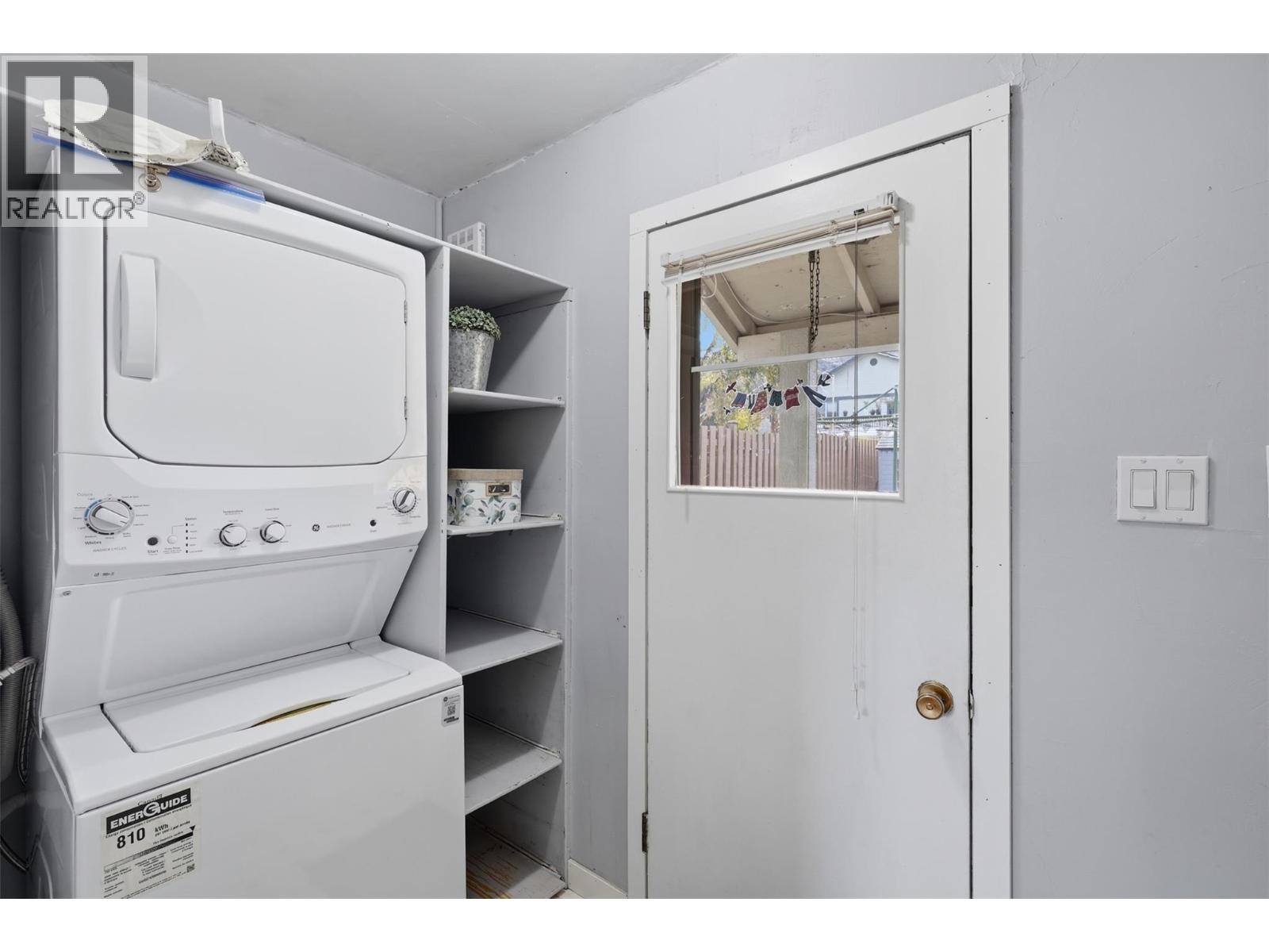 1233 Pine Street Property Photo 23
