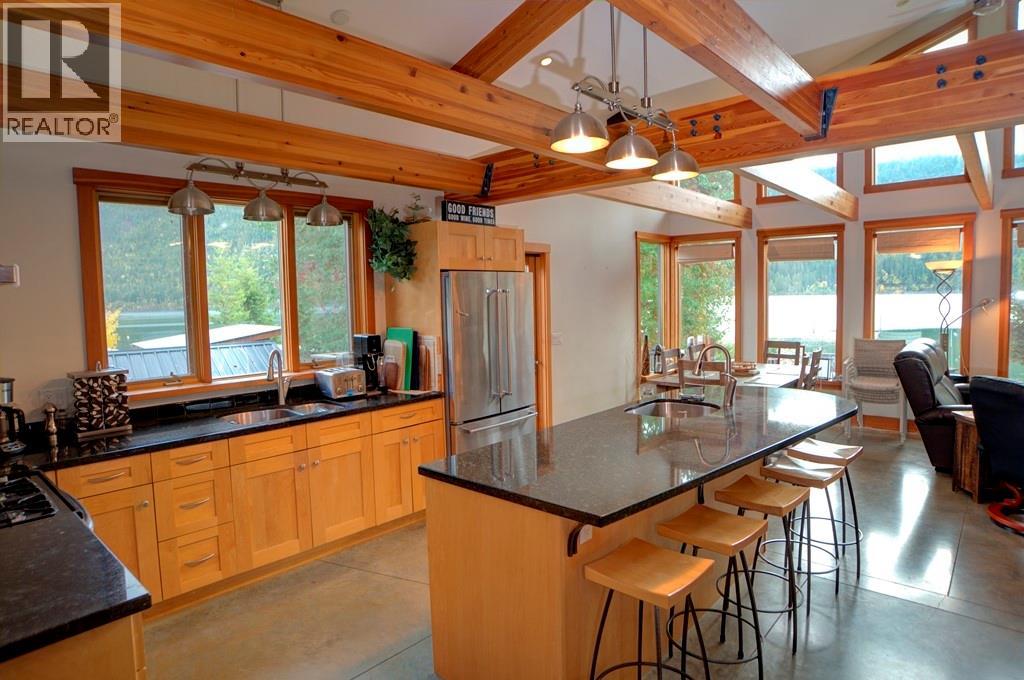 4662 Crescent Road Property Photo 14