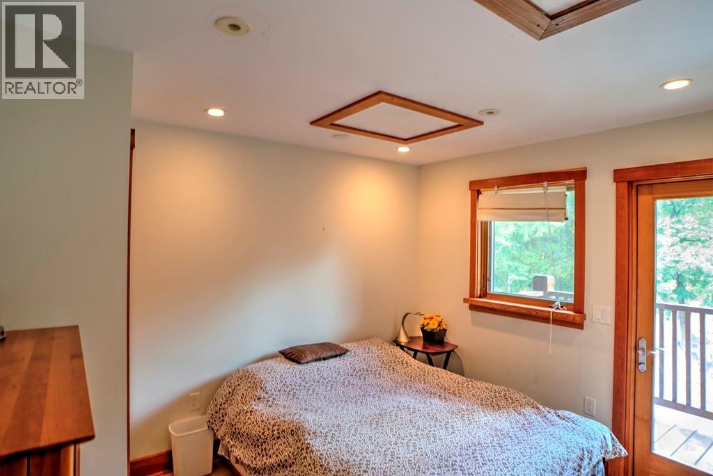 4662 Crescent Road Property Photo 22