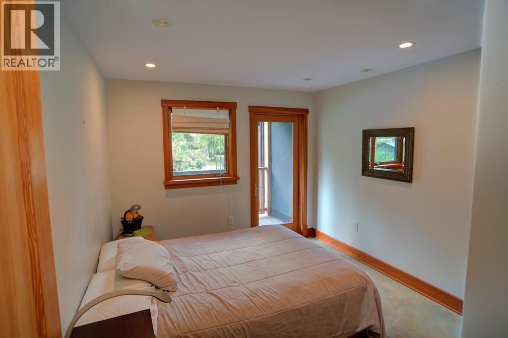 4662 Crescent Road Property Photo 23