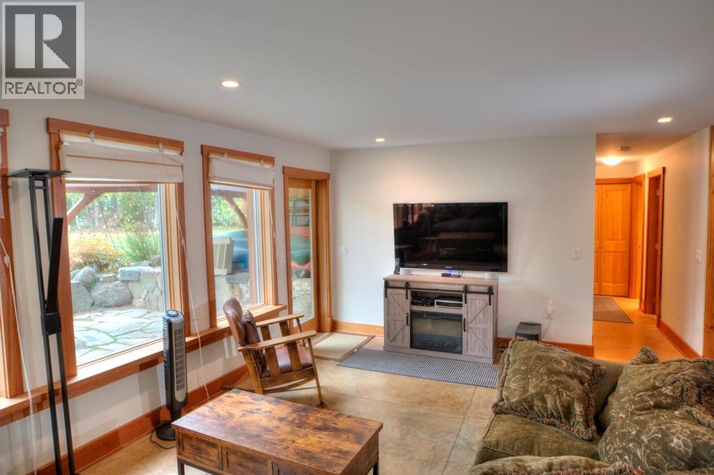 4662 Crescent Road Property Photo 29