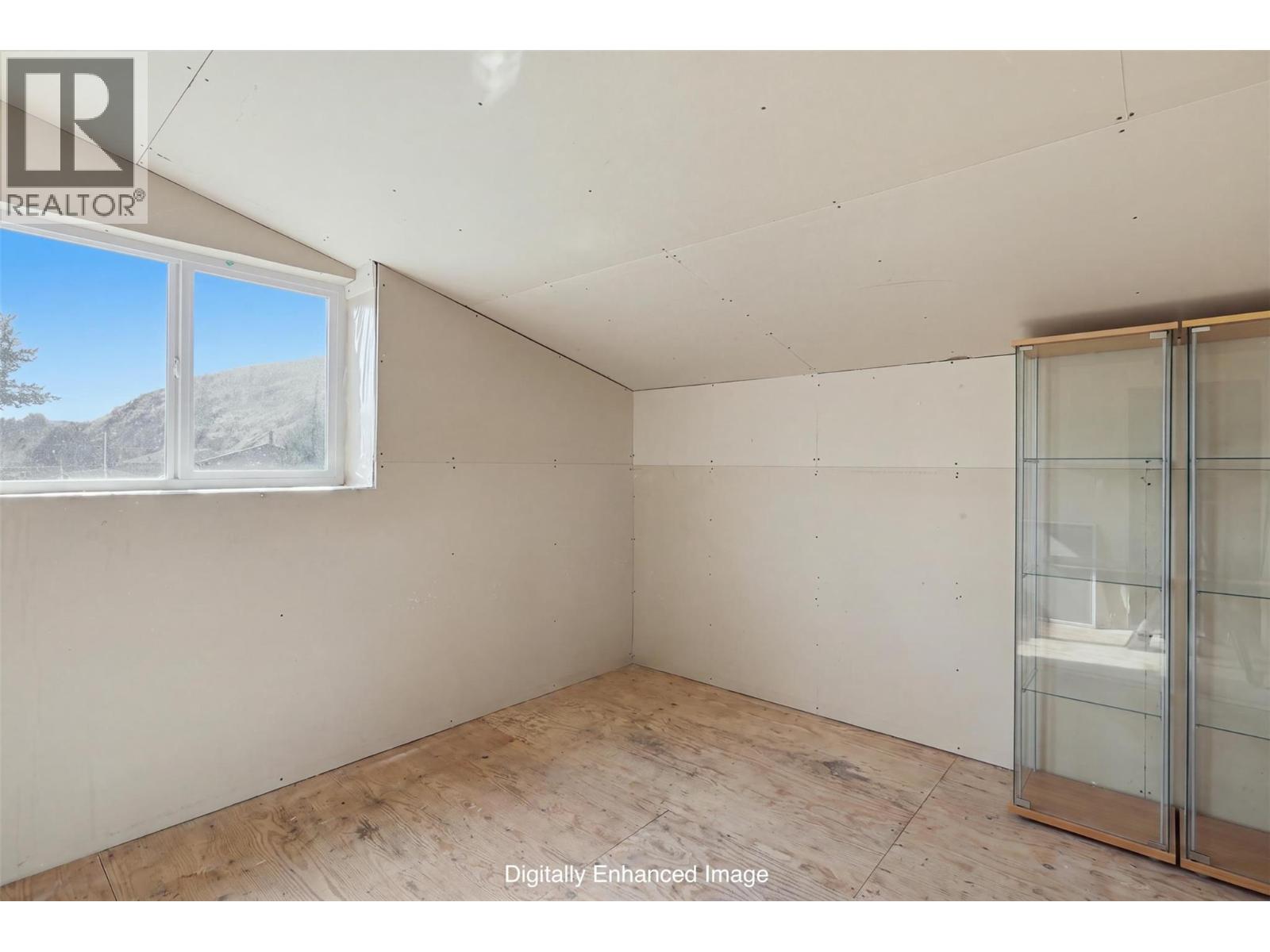 894 Mayne Road Property Photo 35