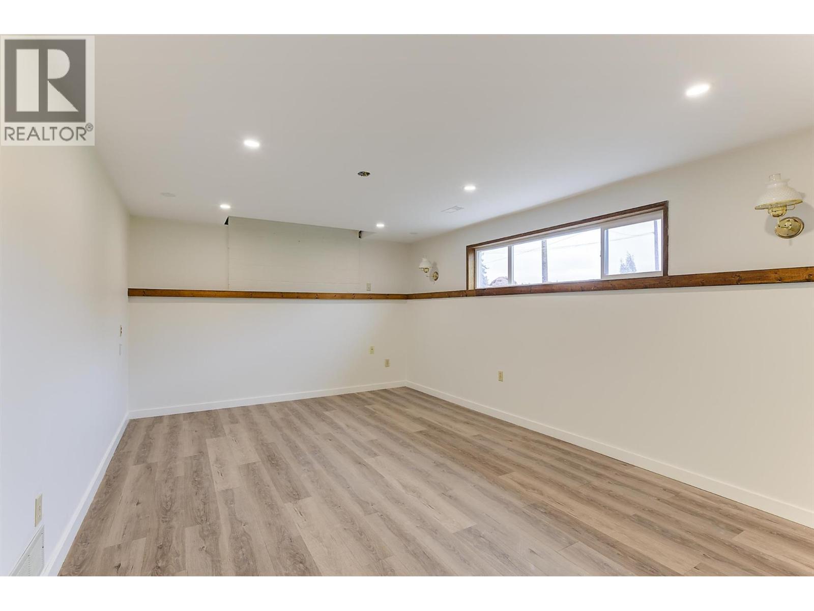 430 Perth Road Property Photo 25