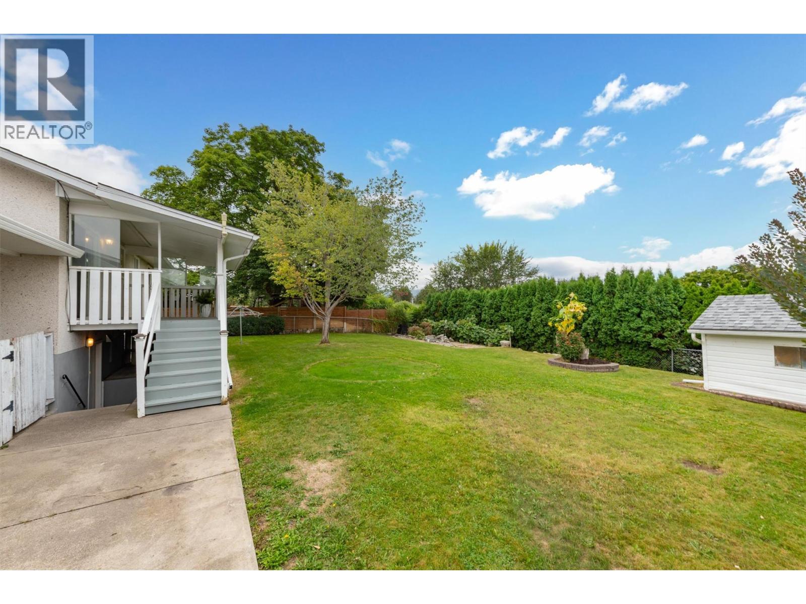 430 Perth Road Property Photo 32