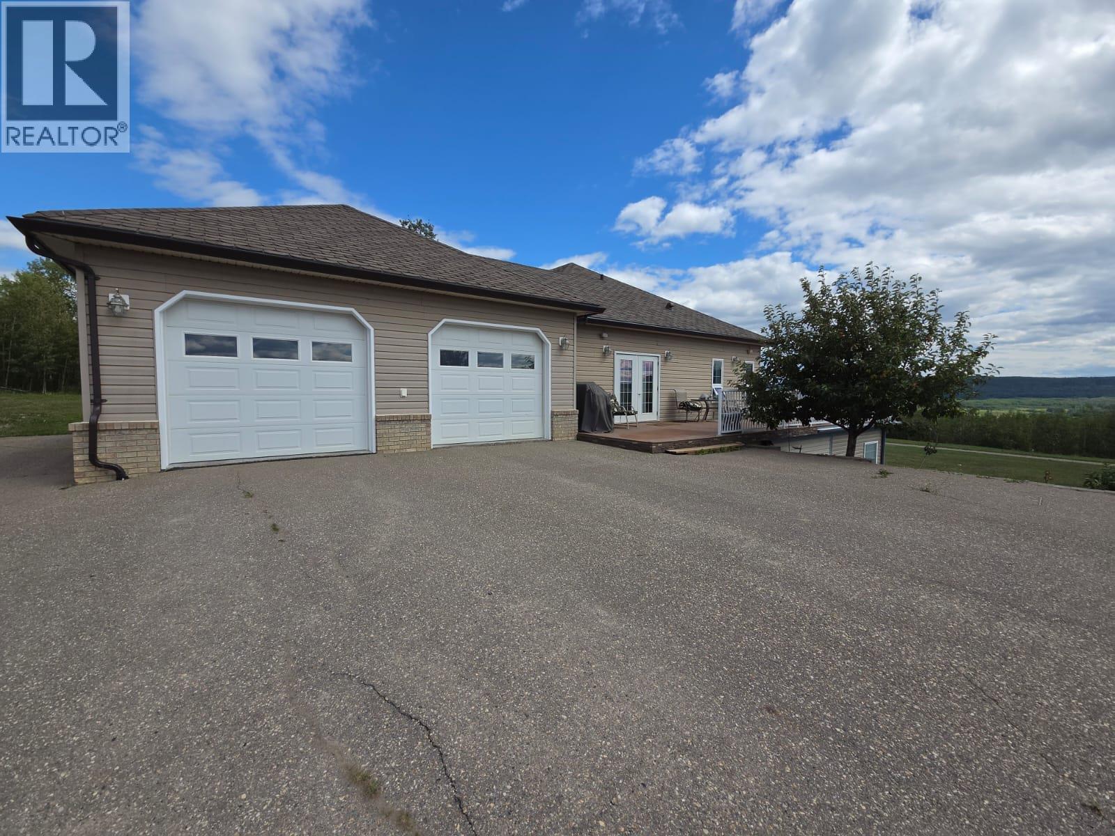4083 Jackfish Lake Road Property Photo 7