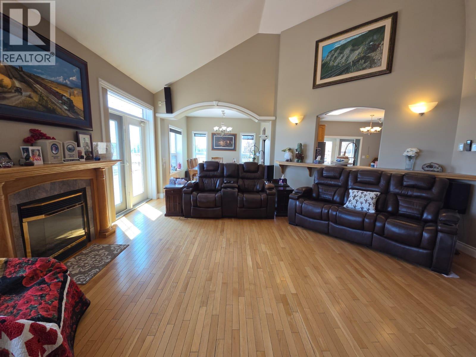 4083 Jackfish Lake Road Property Photo 11