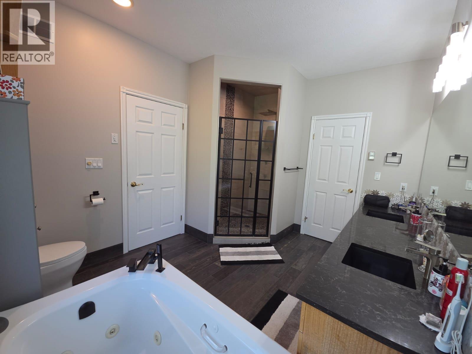 4083 Jackfish Lake Road Property Photo 28