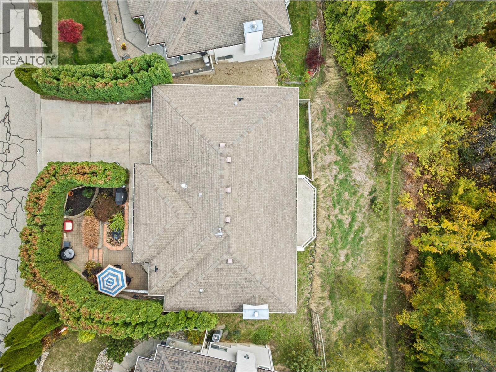 251 17 Street Se Property Photo 5
