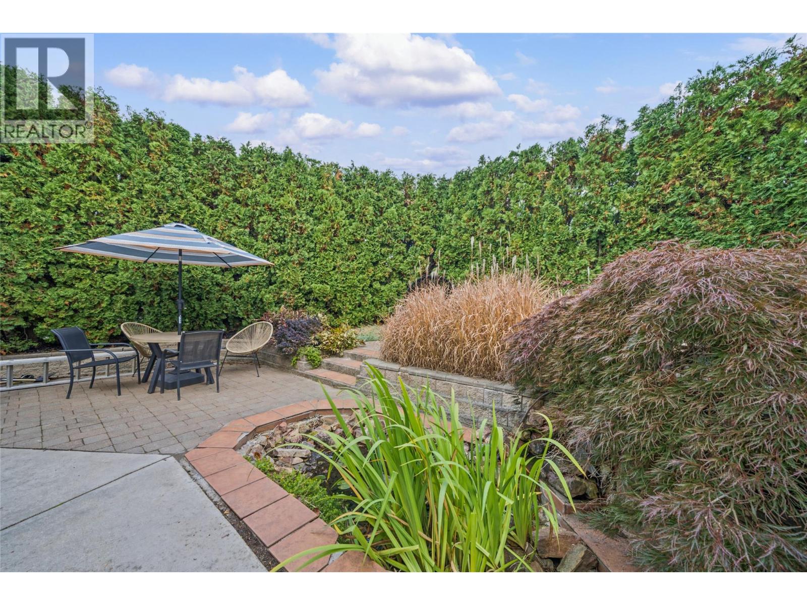 251 17 Street Se Property Photo 11