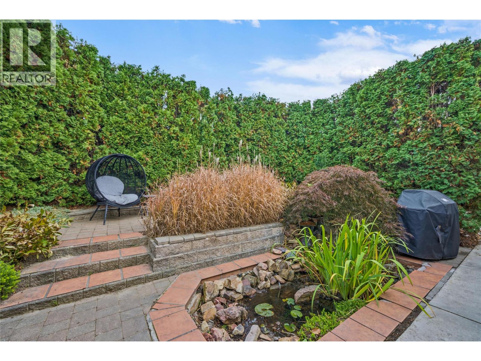 251 17 Street Se Property Photo 14