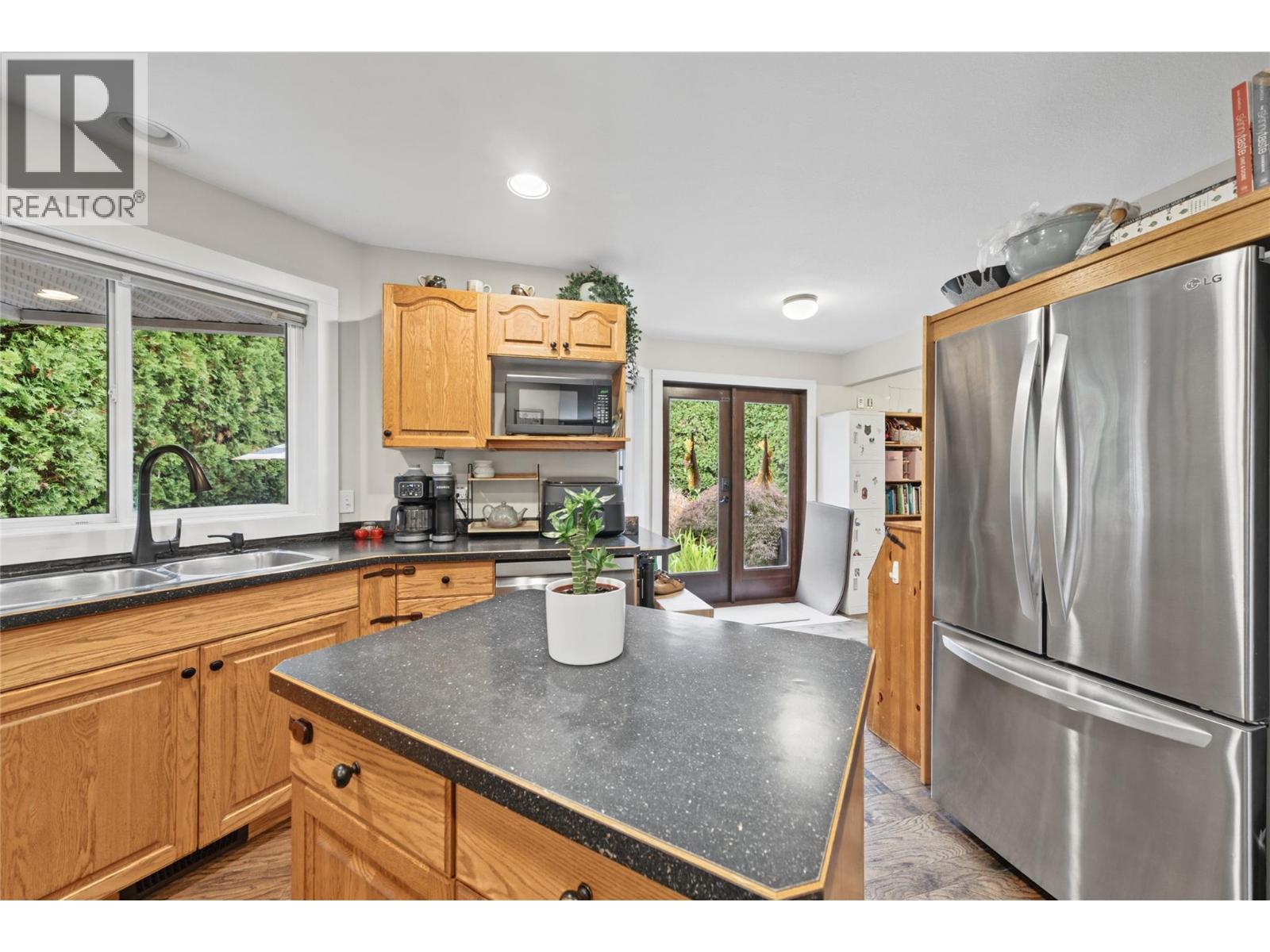 251 17 Street Se Property Photo 21