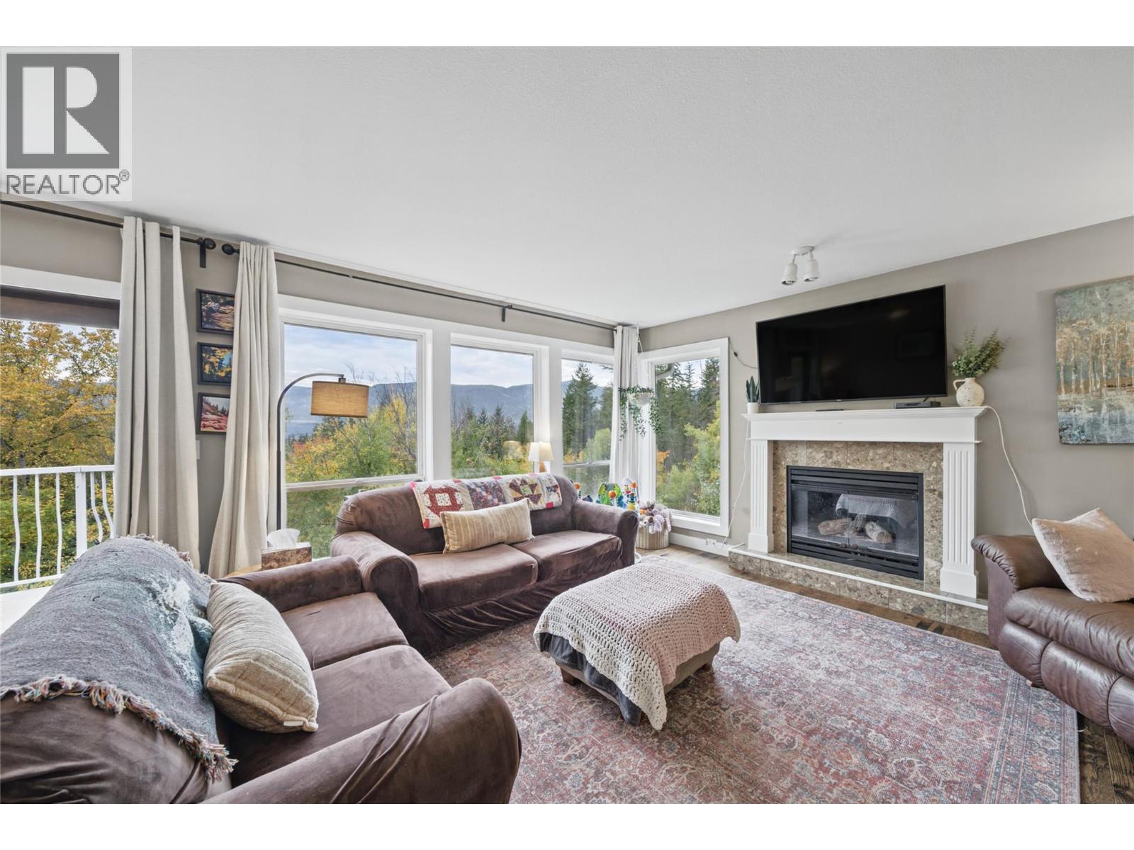 251 17 Street Se Property Photo 22