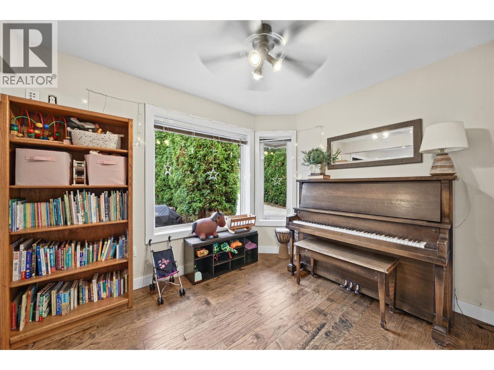 251 17 Street Se Property Photo 32