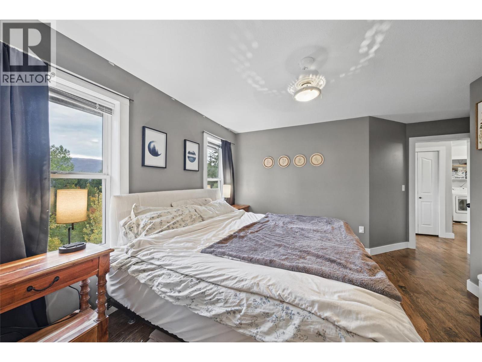 251 17 Street Se Property Photo 38