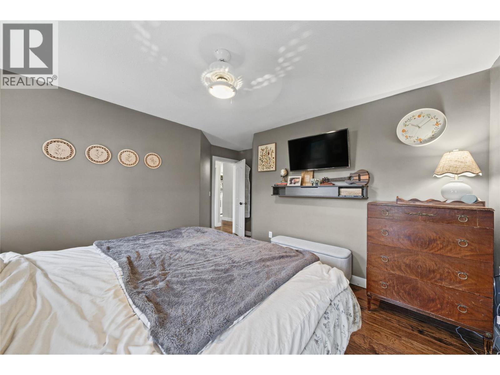 251 17 Street Se Property Photo 39