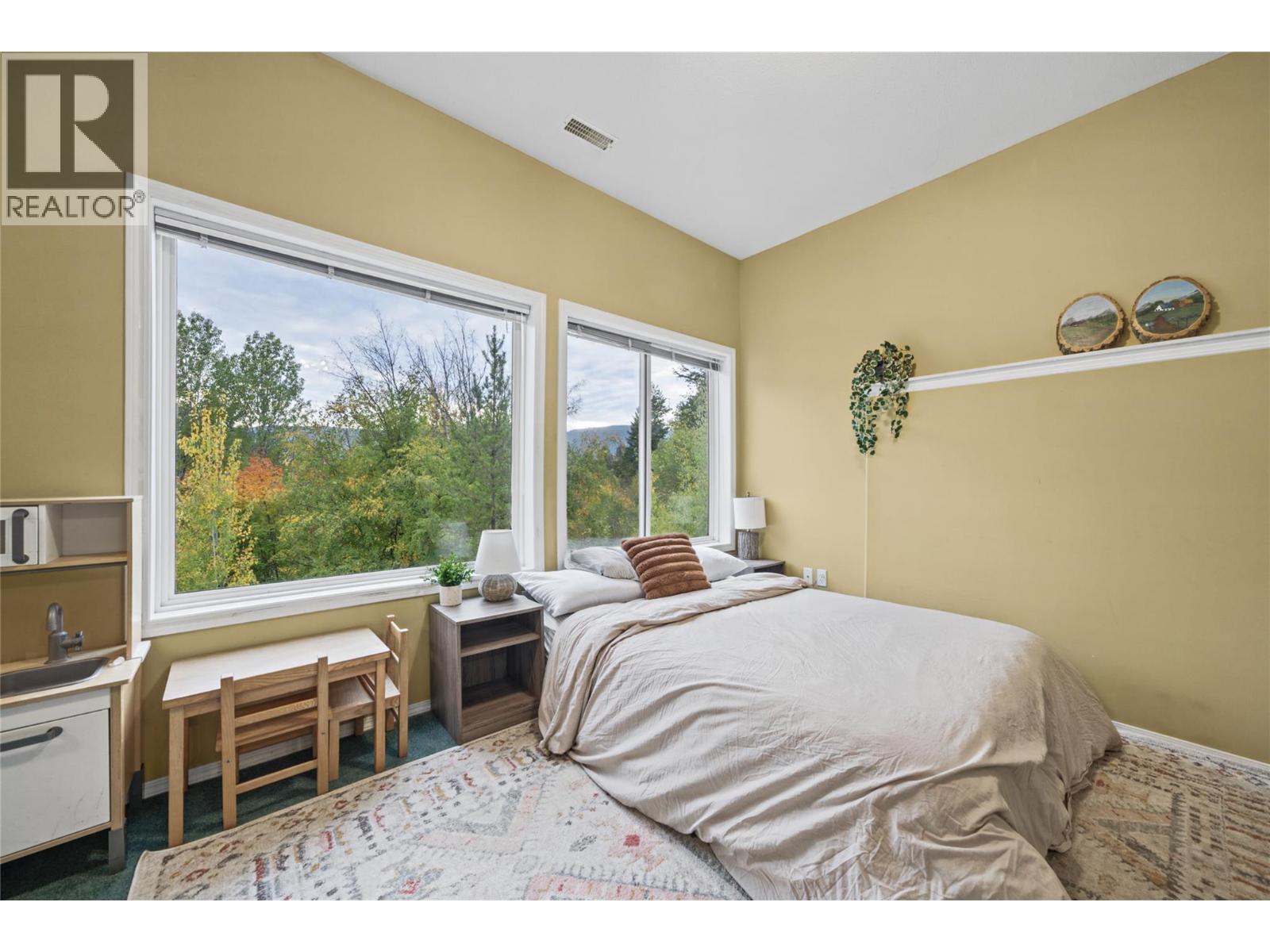 251 17 Street Se Property Photo 47