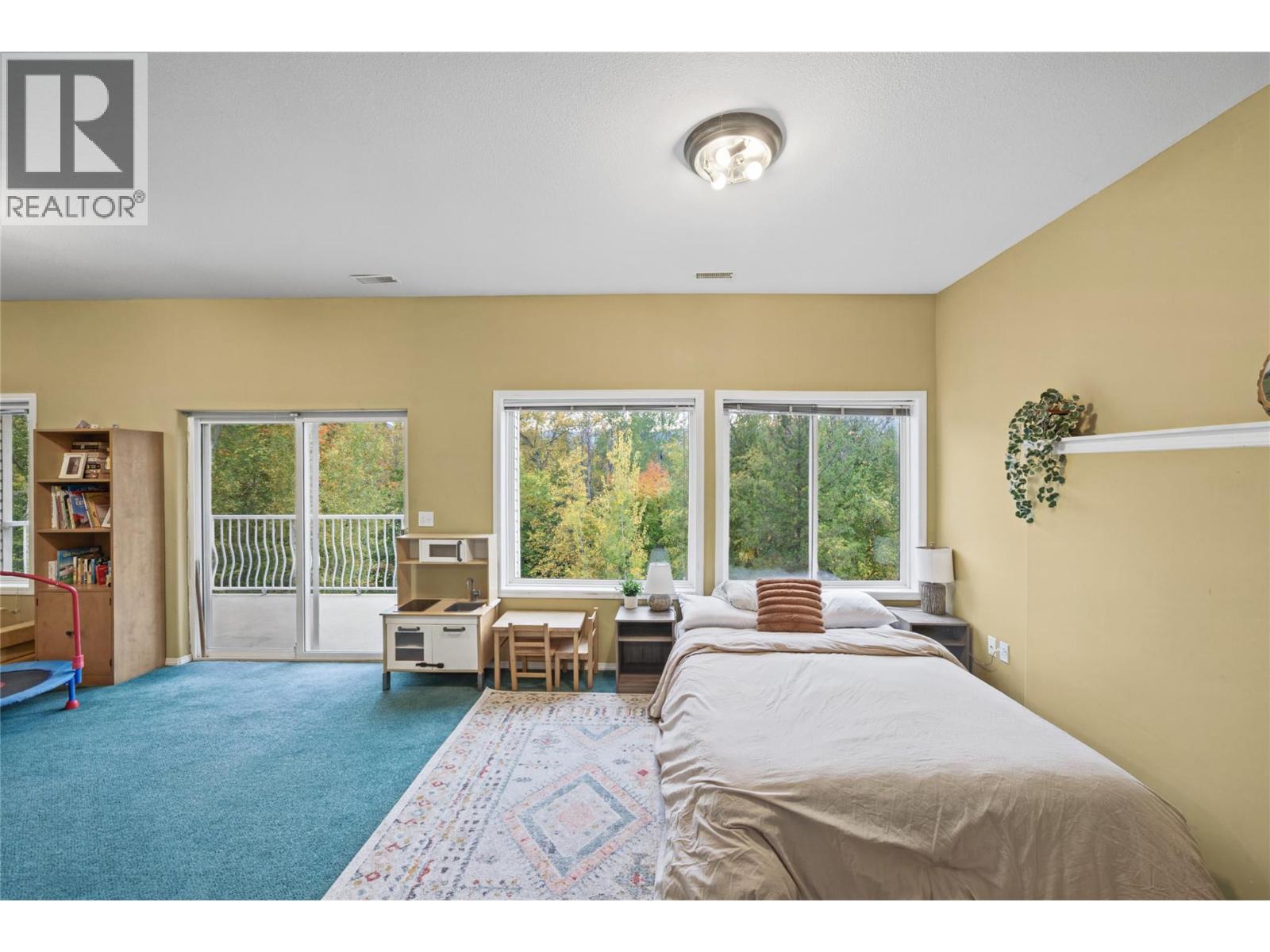 251 17 Street Se Property Photo 48