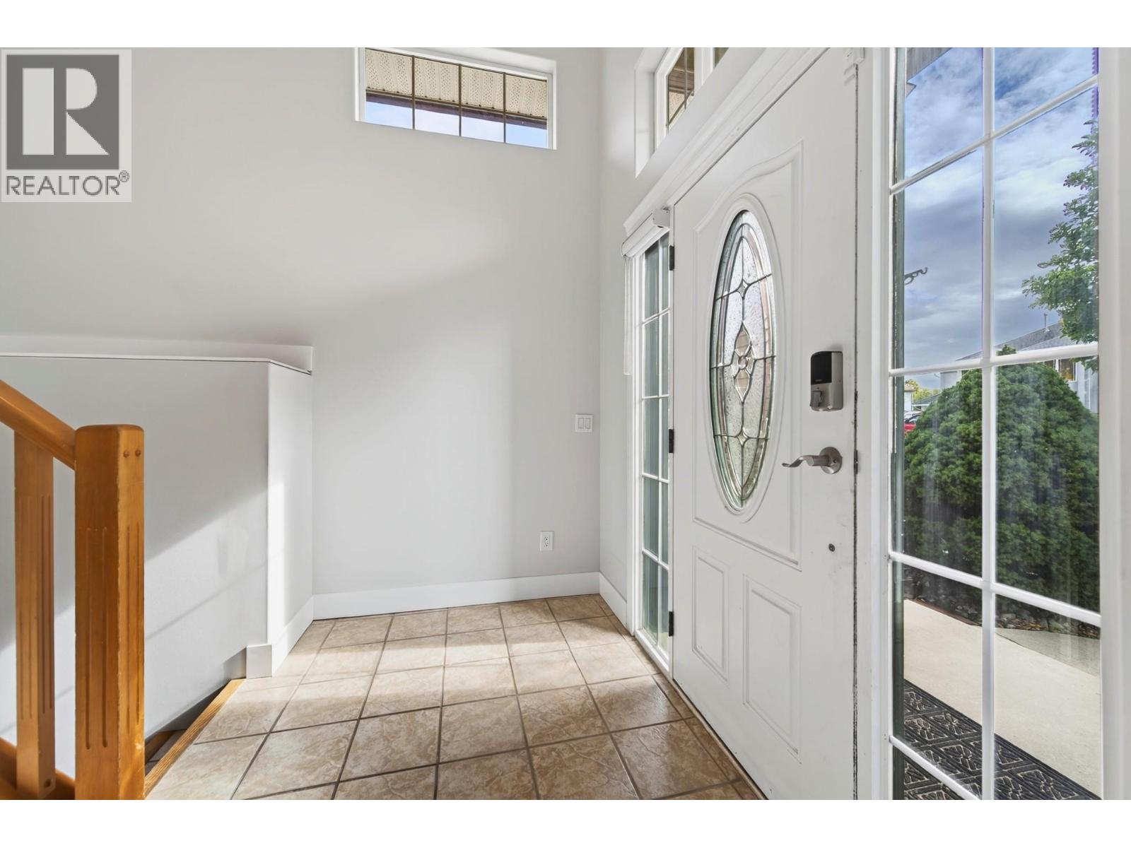 2620 Briarwood Avenue Property Photo 2