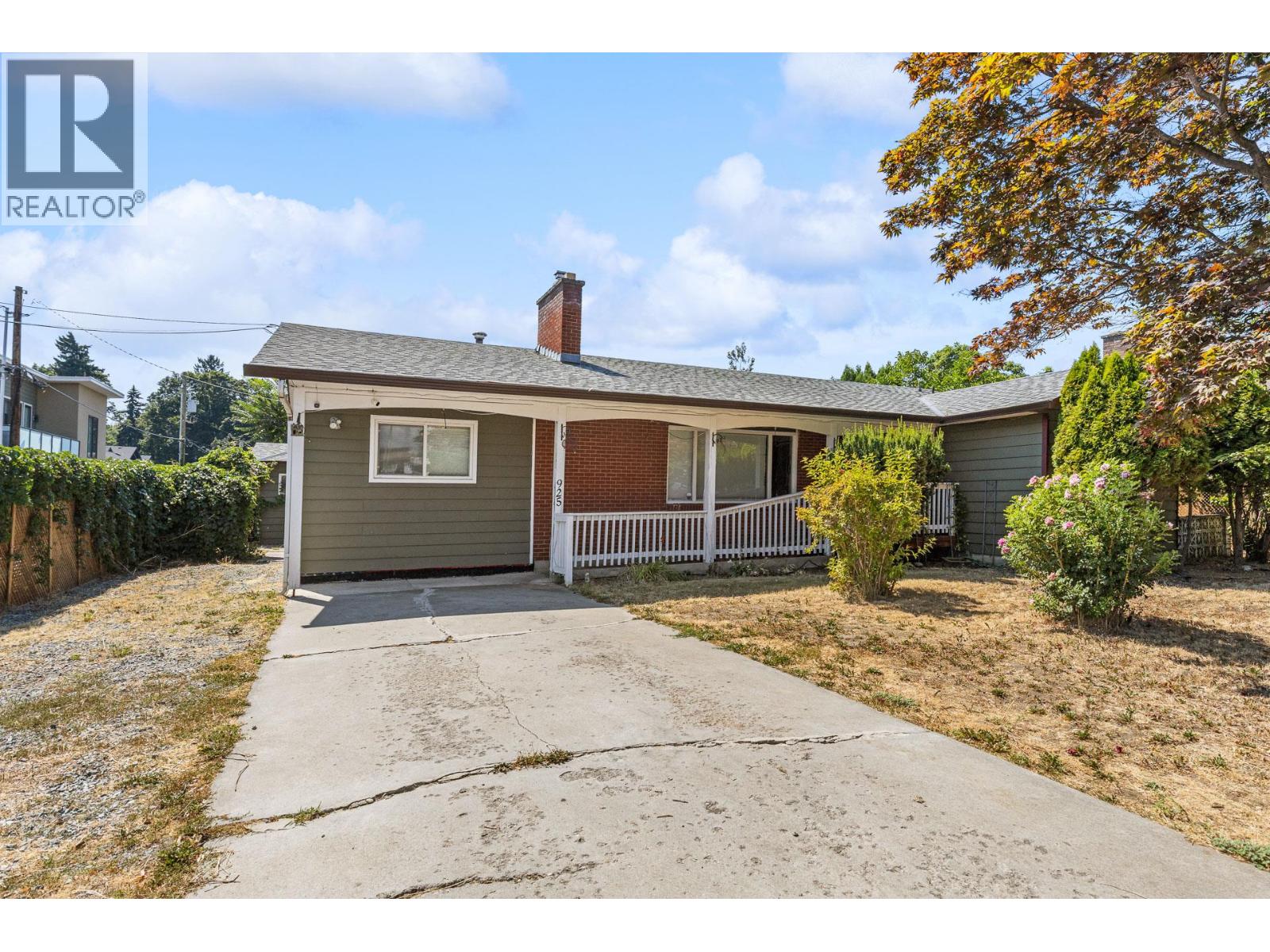 925 Sutherland Avenue Property Photo 1
