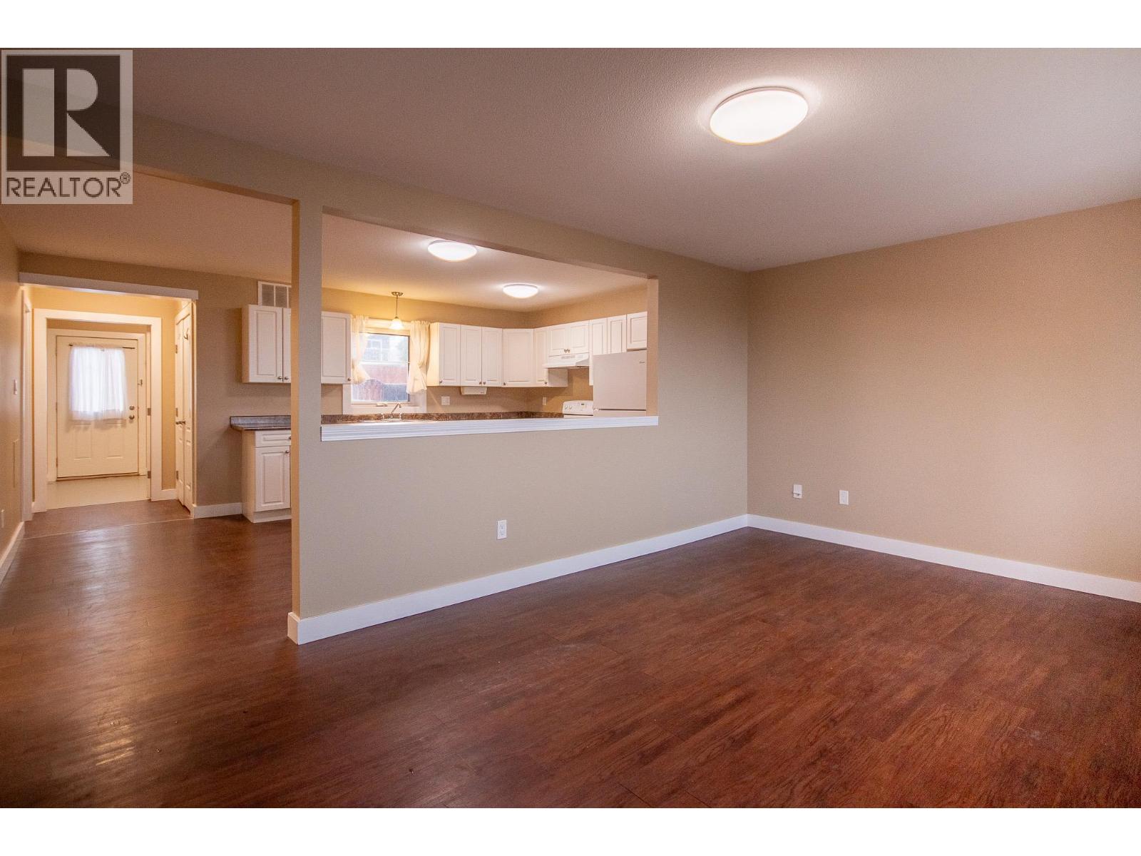 1536 96 Avenue Property Photo 7