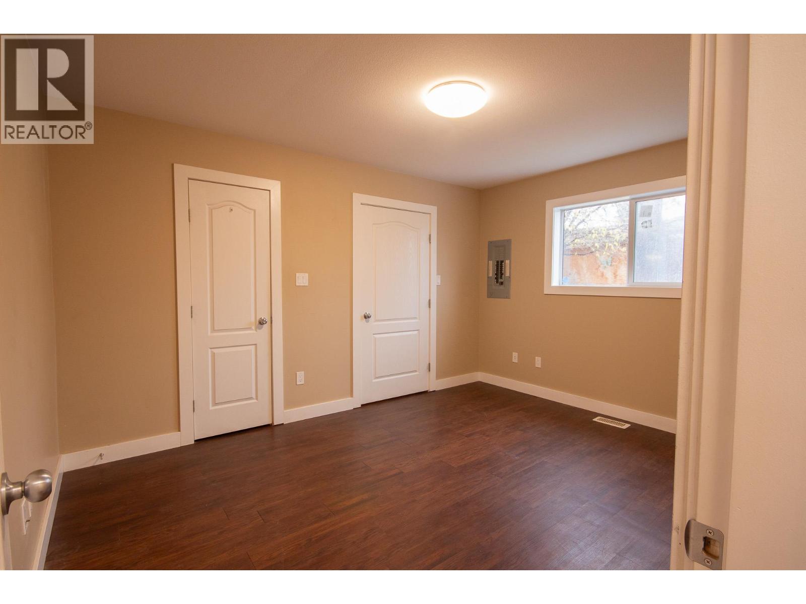 1536 96 Avenue Property Photo 10