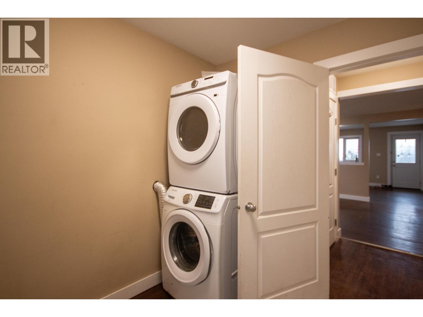 1536 96 Avenue Property Photo 12