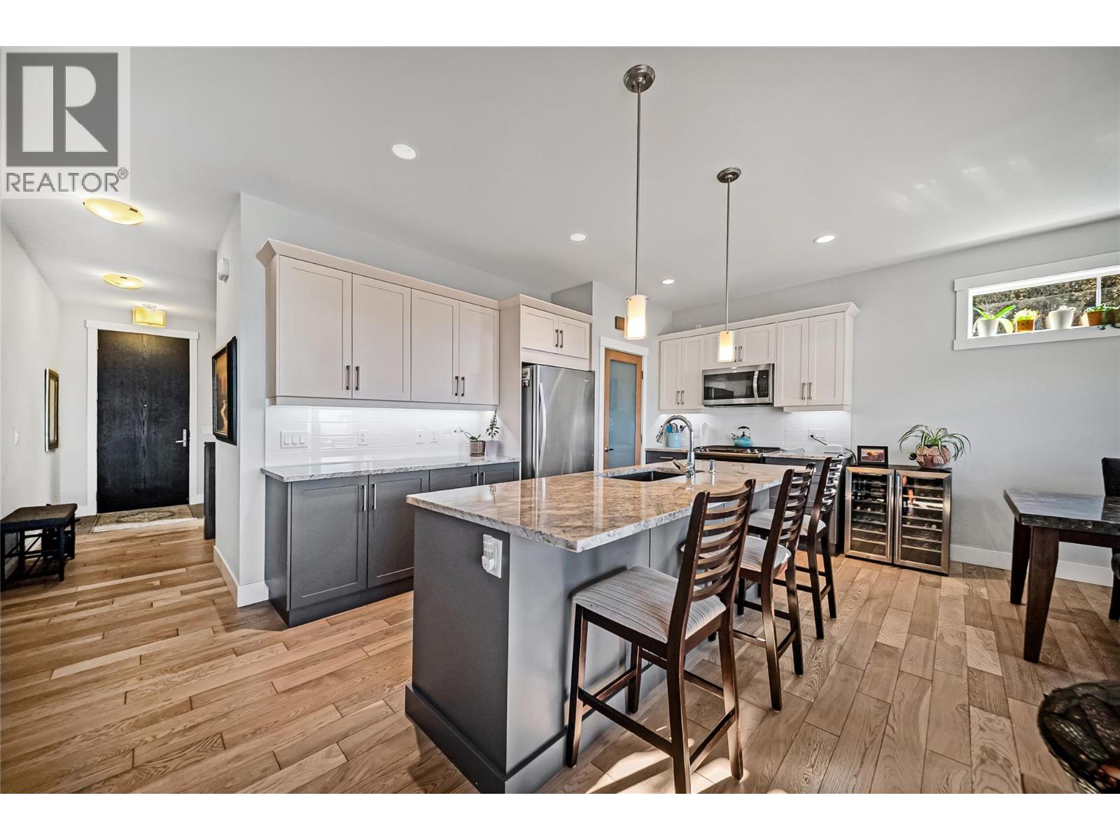 2345 Spring Lane Property Photo 4