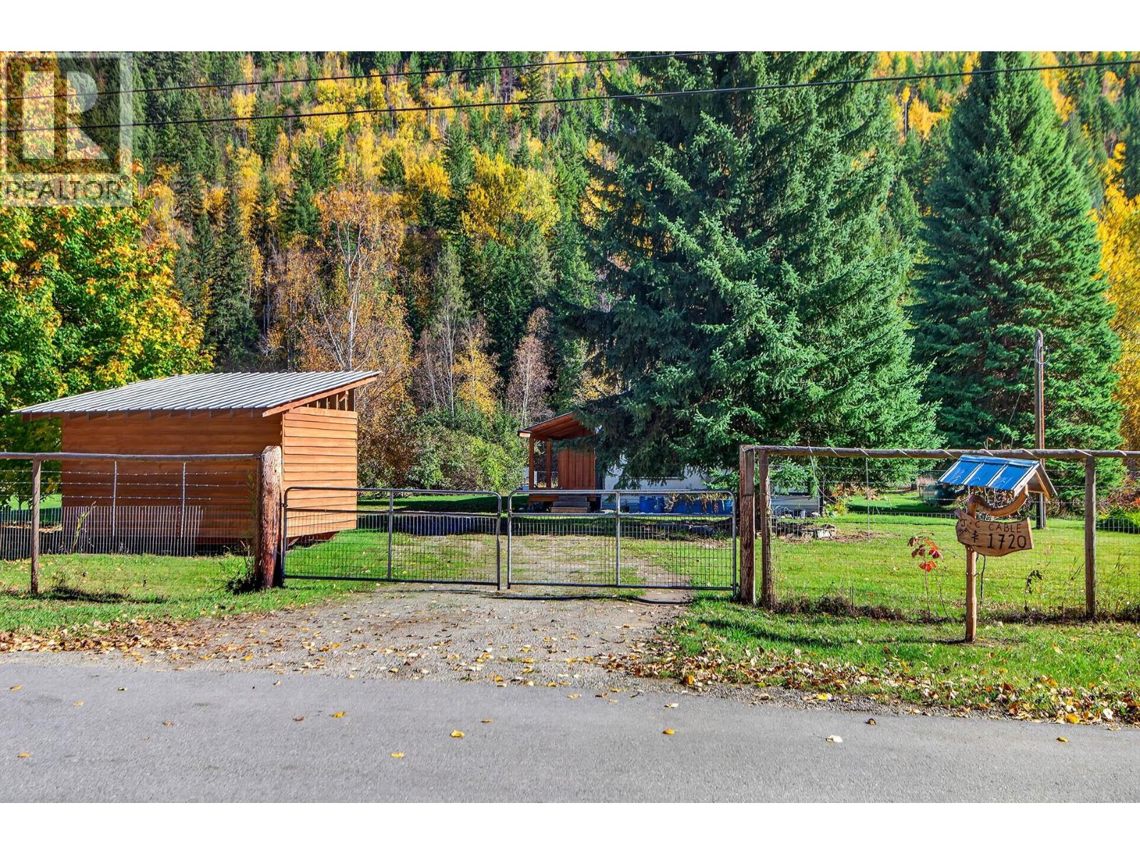 1720 Dunn Lake Road Property Photo 4