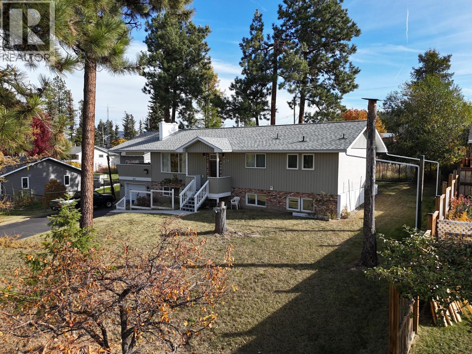 614 28th Avenue S Property Photo 4
