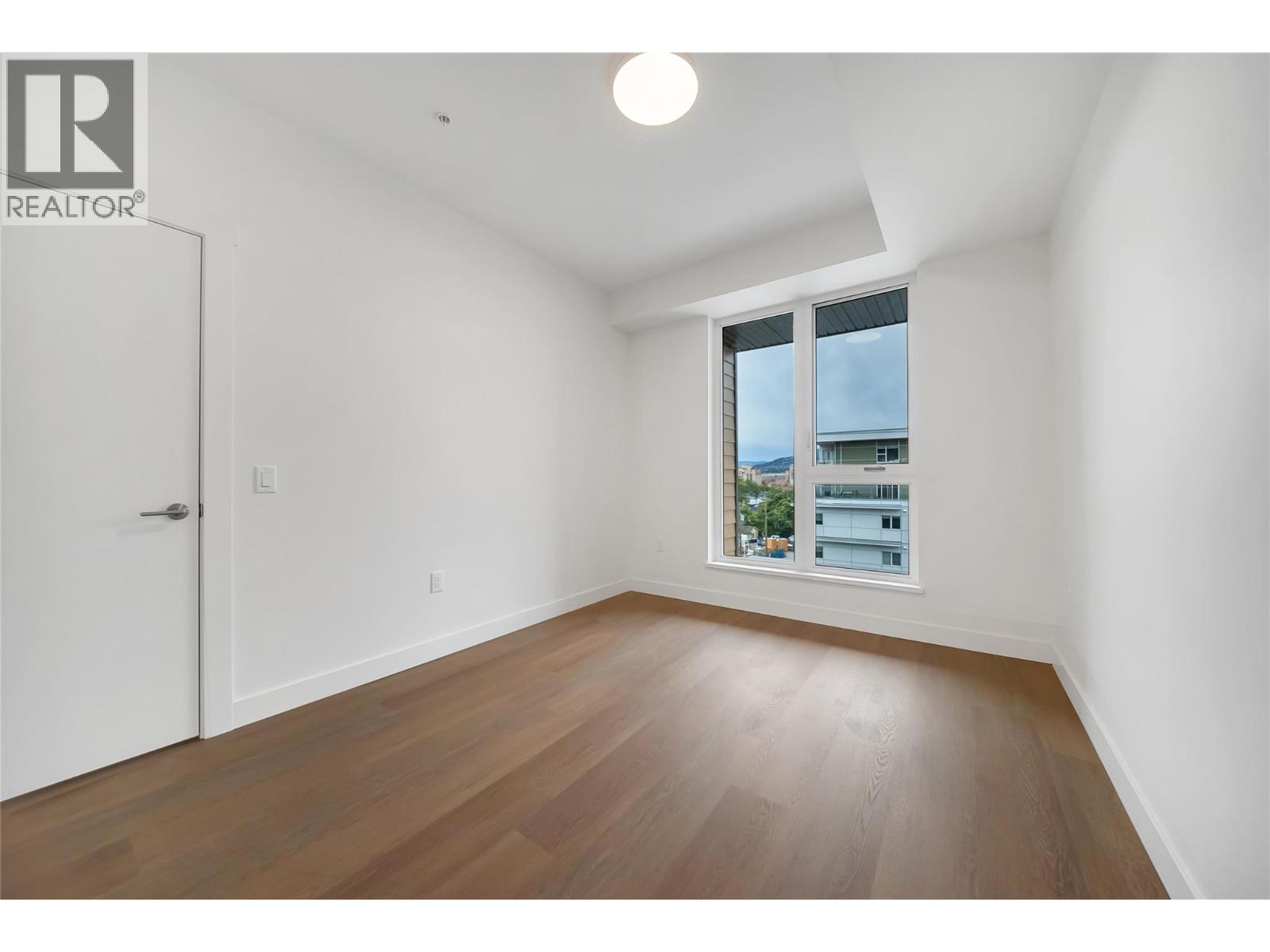 647 Clement Avenue Unit# 512 Property Photo 14