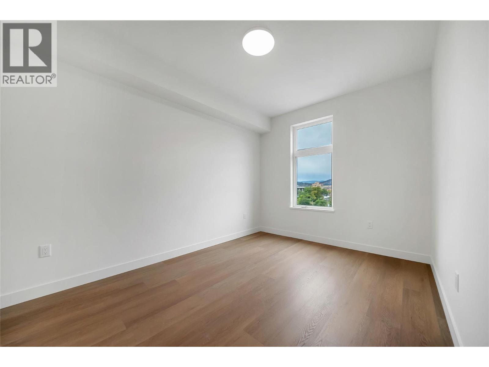 647 Clement Avenue Unit# 512 Property Photo 17