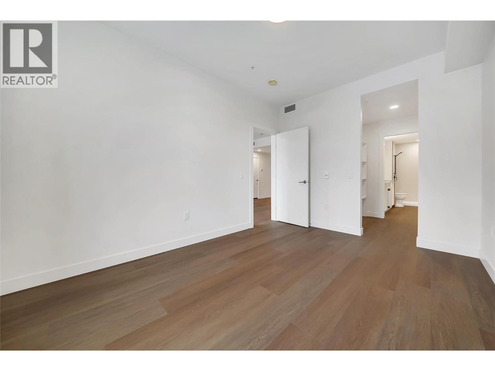 647 Clement Avenue Unit# 512 Property Photo 26