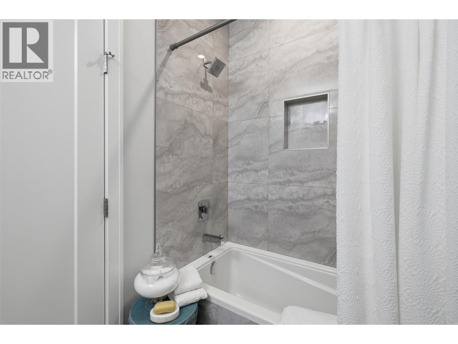 641 Shuswap Road E Unit# 327 Property Photo 32