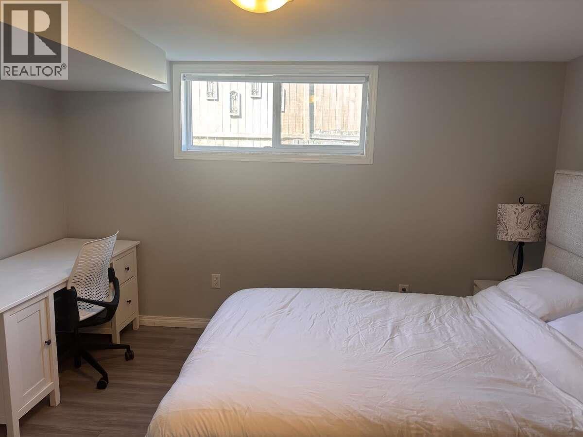 725 Ross Avenue Property Photo 24