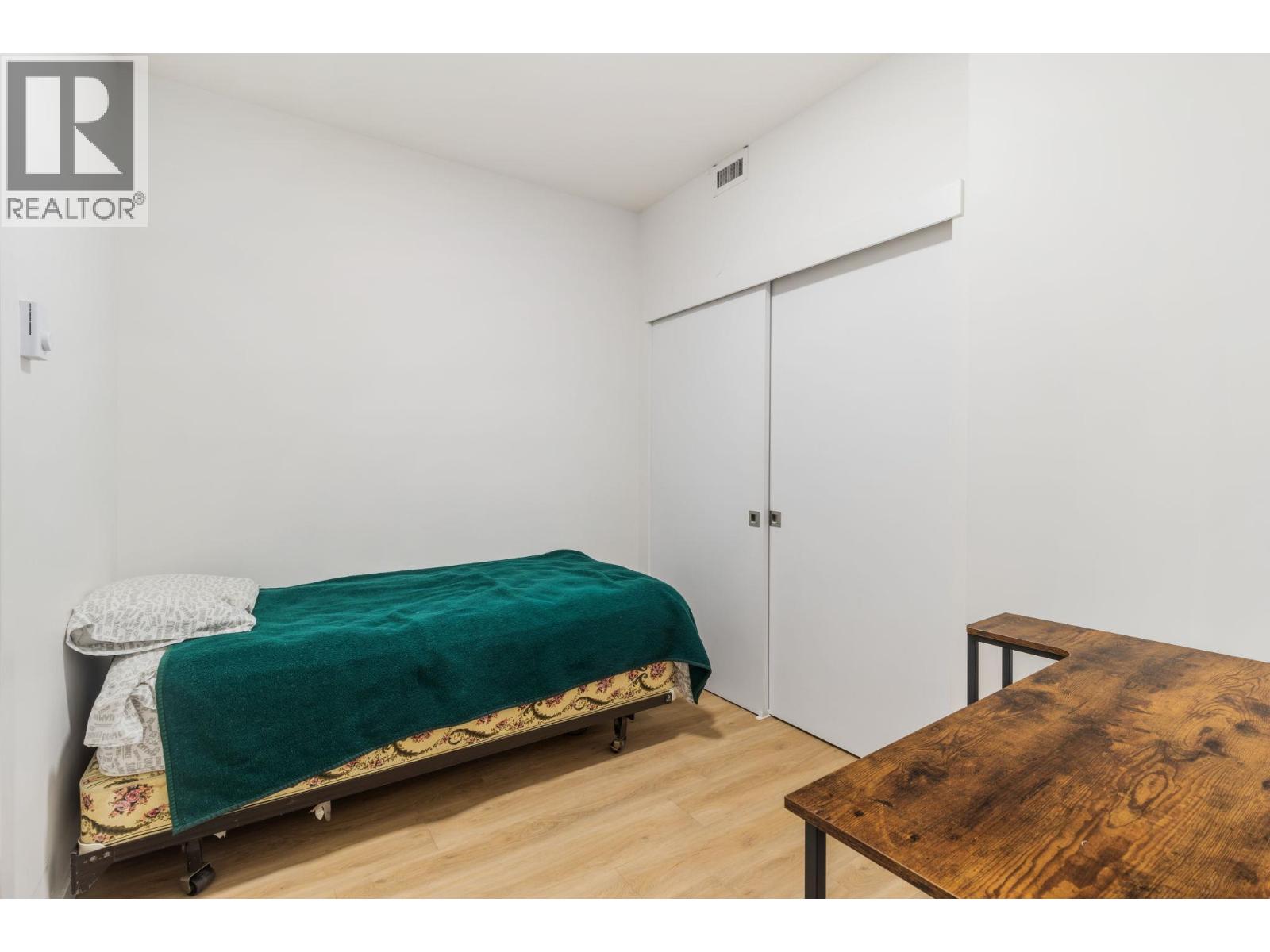 604 Cawston Avenue Unit# 404 Property Photo 8