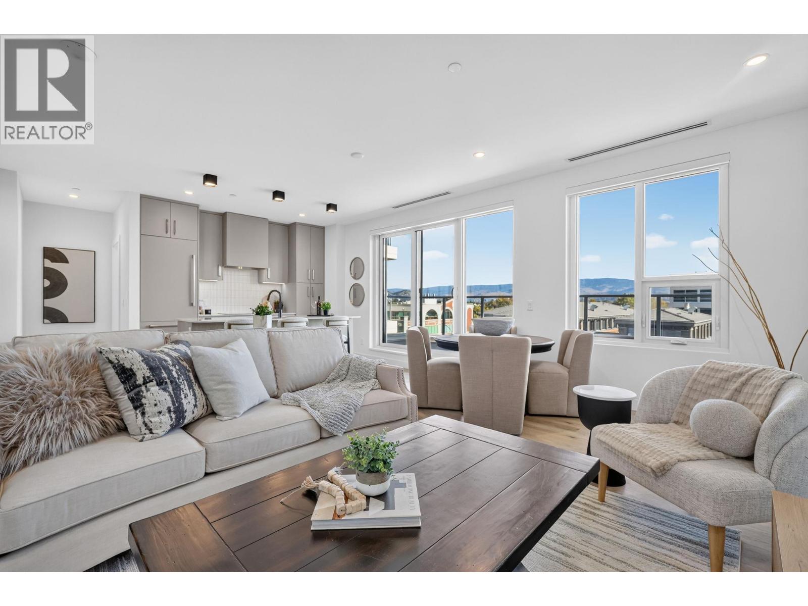3300 Lakeshore Road Unit# 401 Property Photo 1
