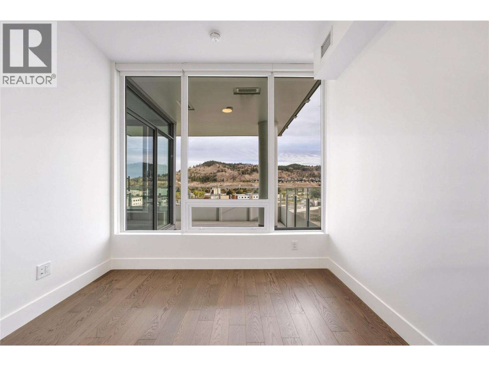 1181 Sunset Drive Unit# 701 Property Photo 8