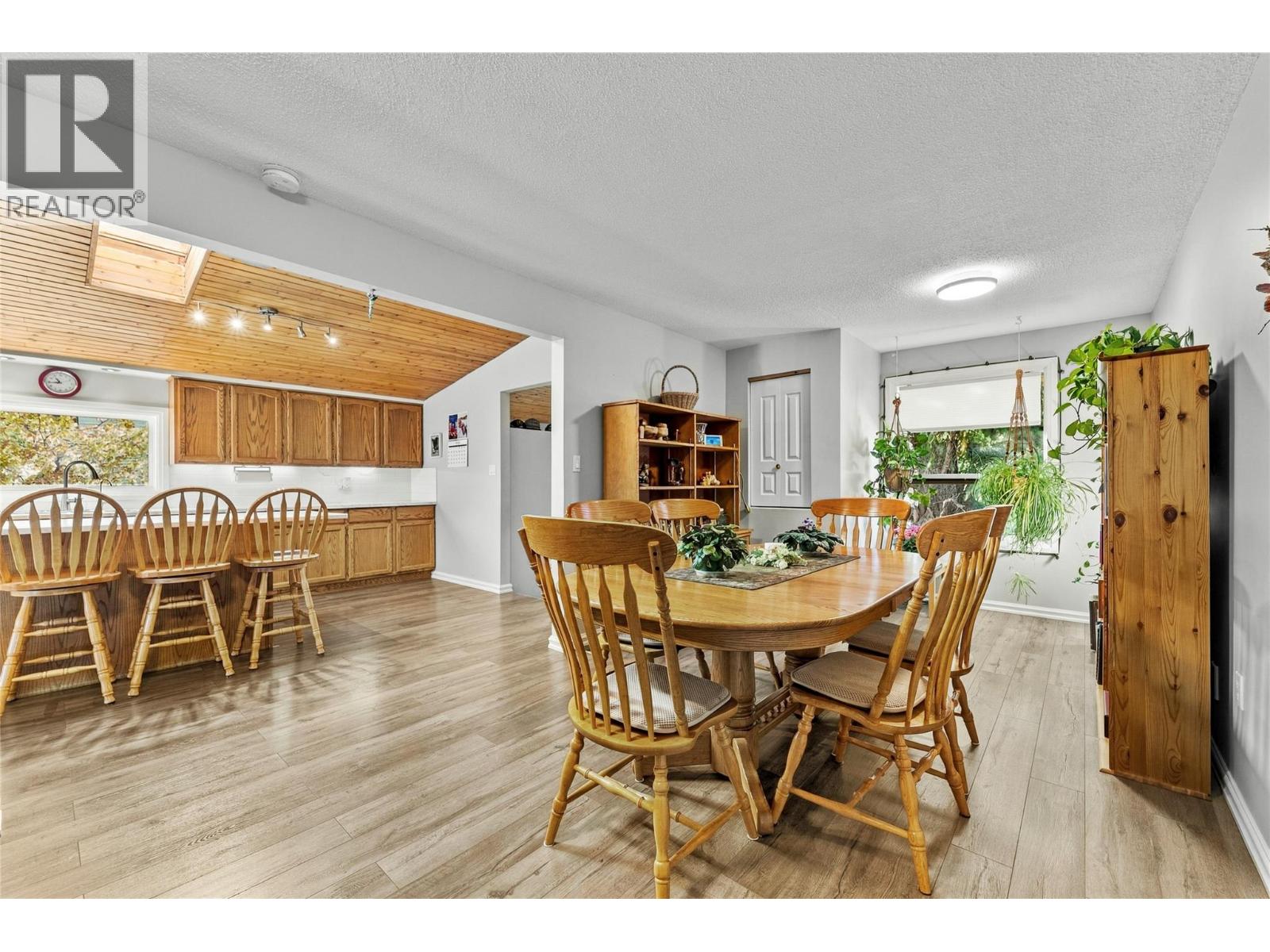 1404 Walnut Avenue Property Photo 8