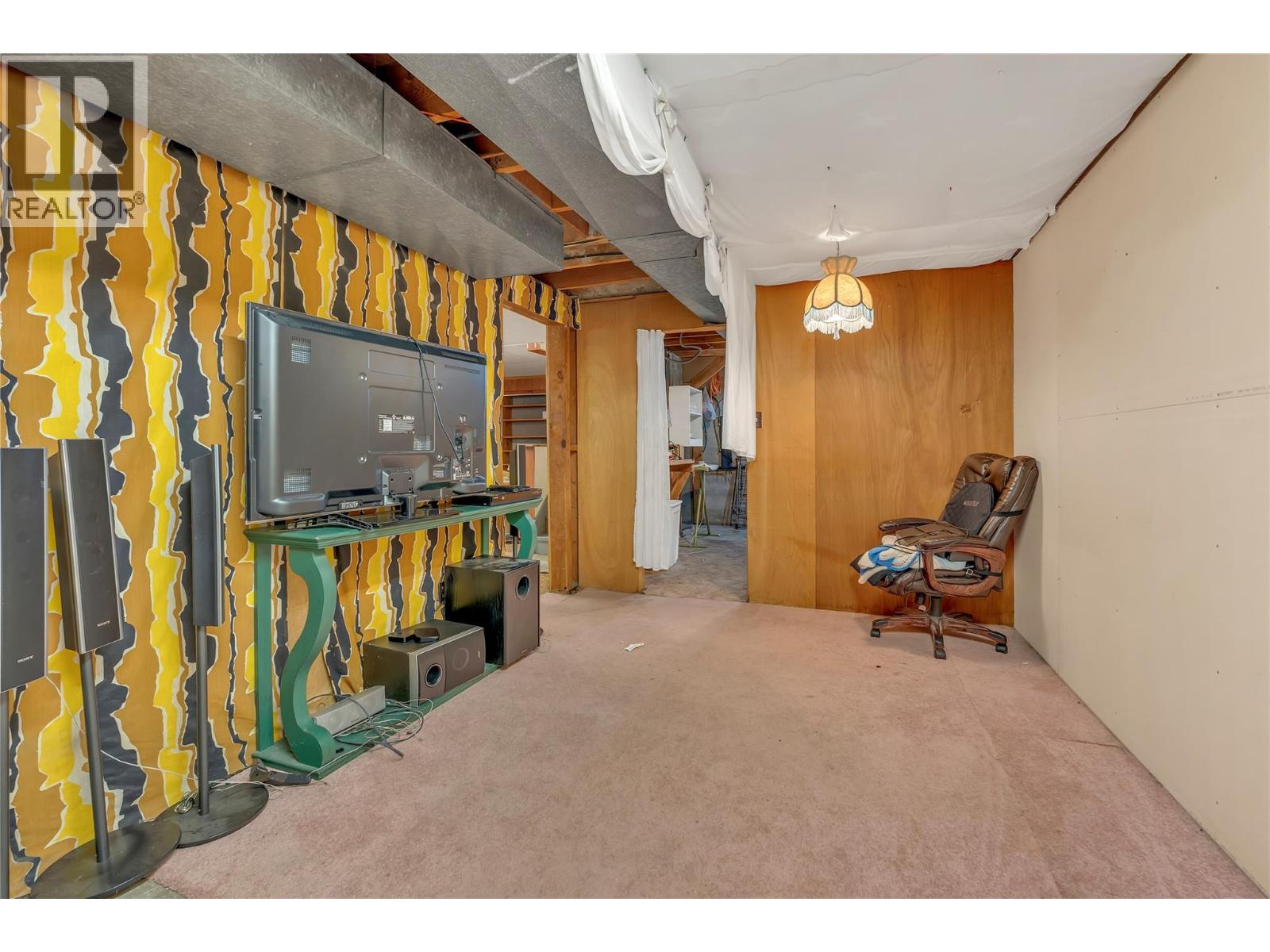 2625 South Main Street Property Photo 34