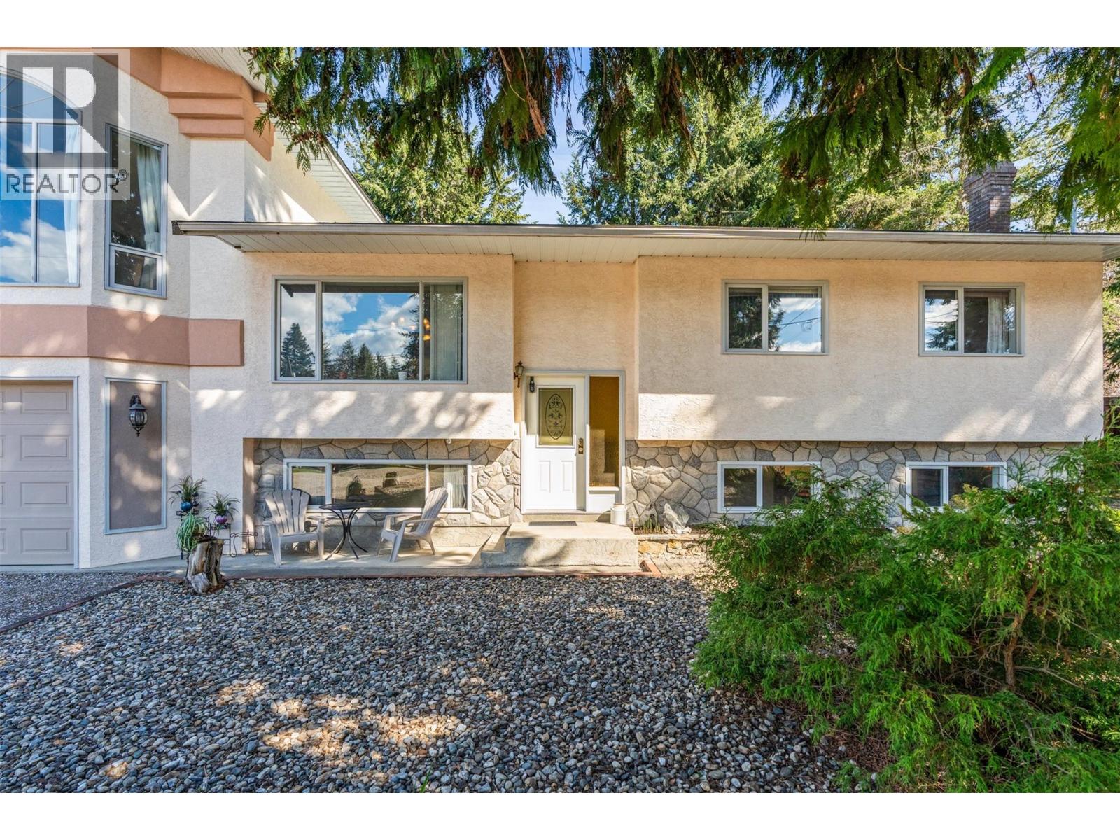 3419 Larch Drive Property Photo 6