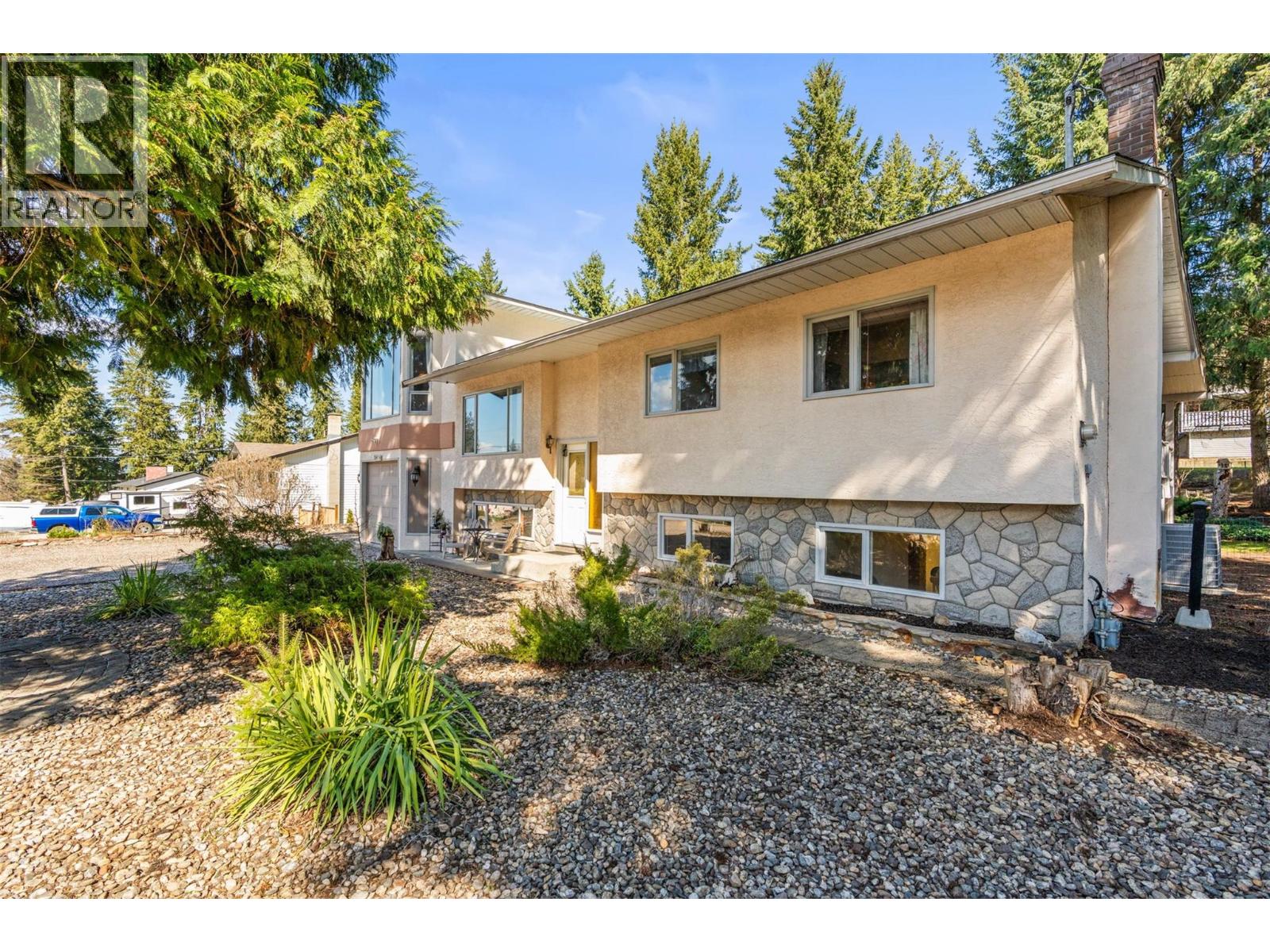 3419 Larch Drive Property Photo 8