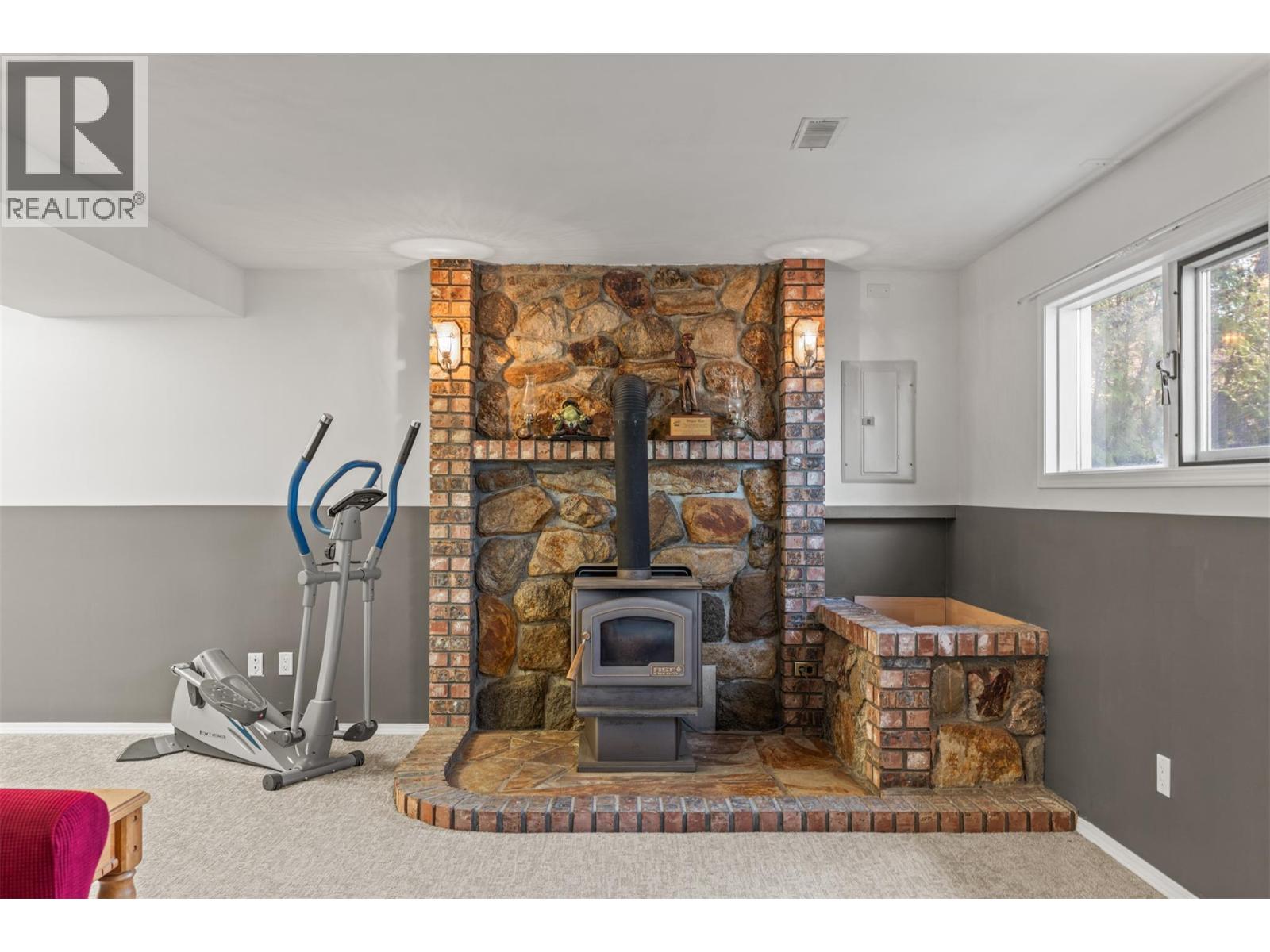 3419 Larch Drive Property Photo 40