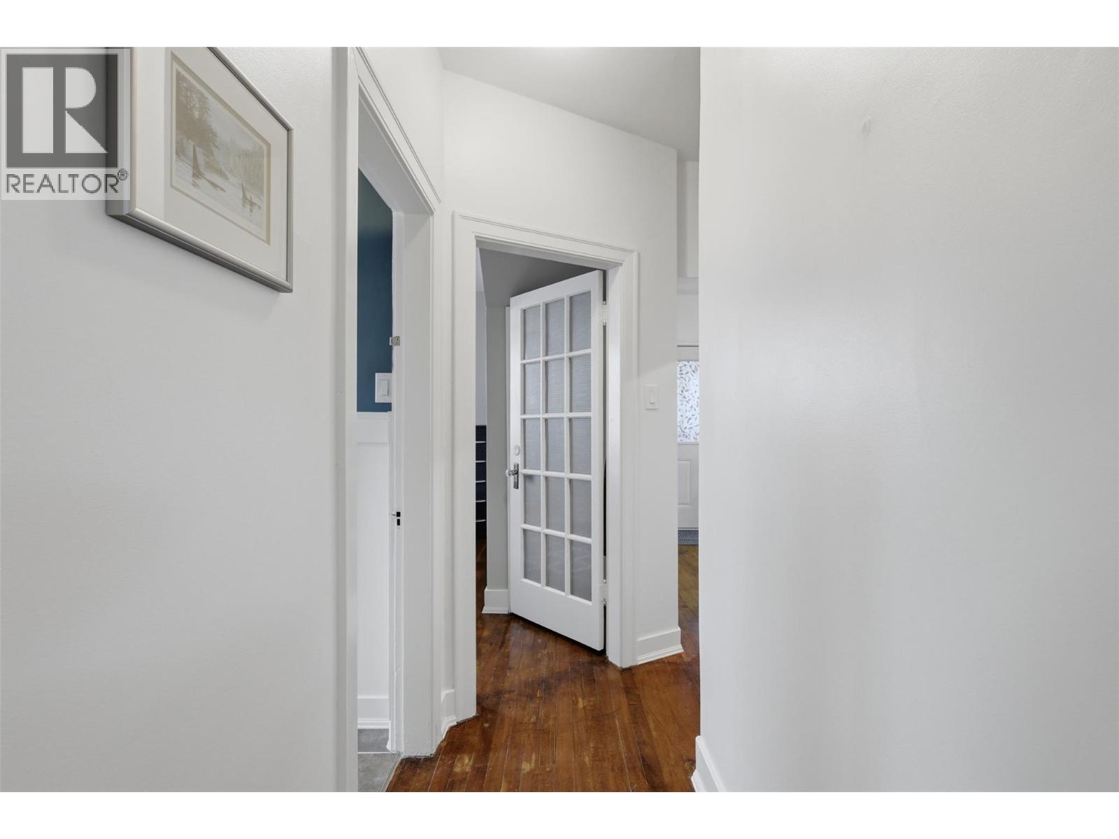 812 Columbia Street Property Photo 12