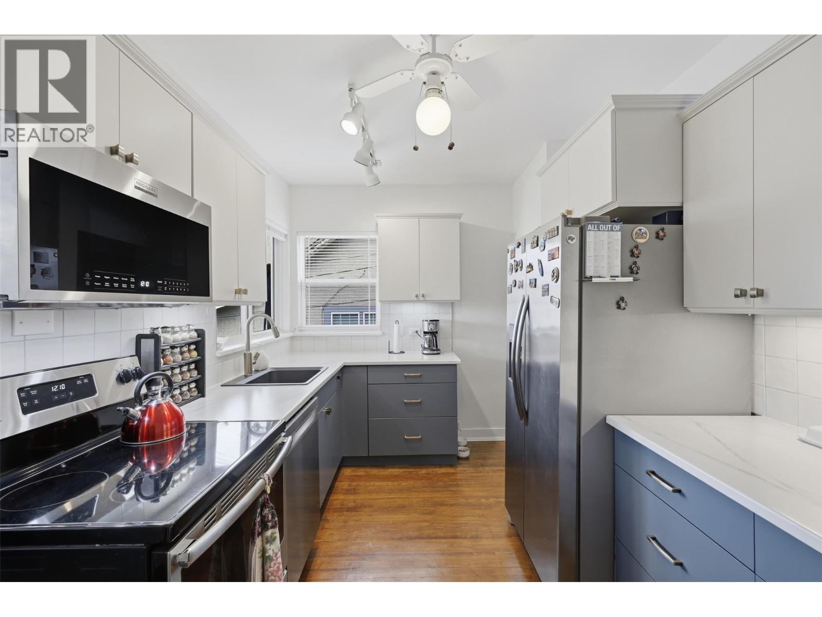 812 Columbia Street Property Photo 13
