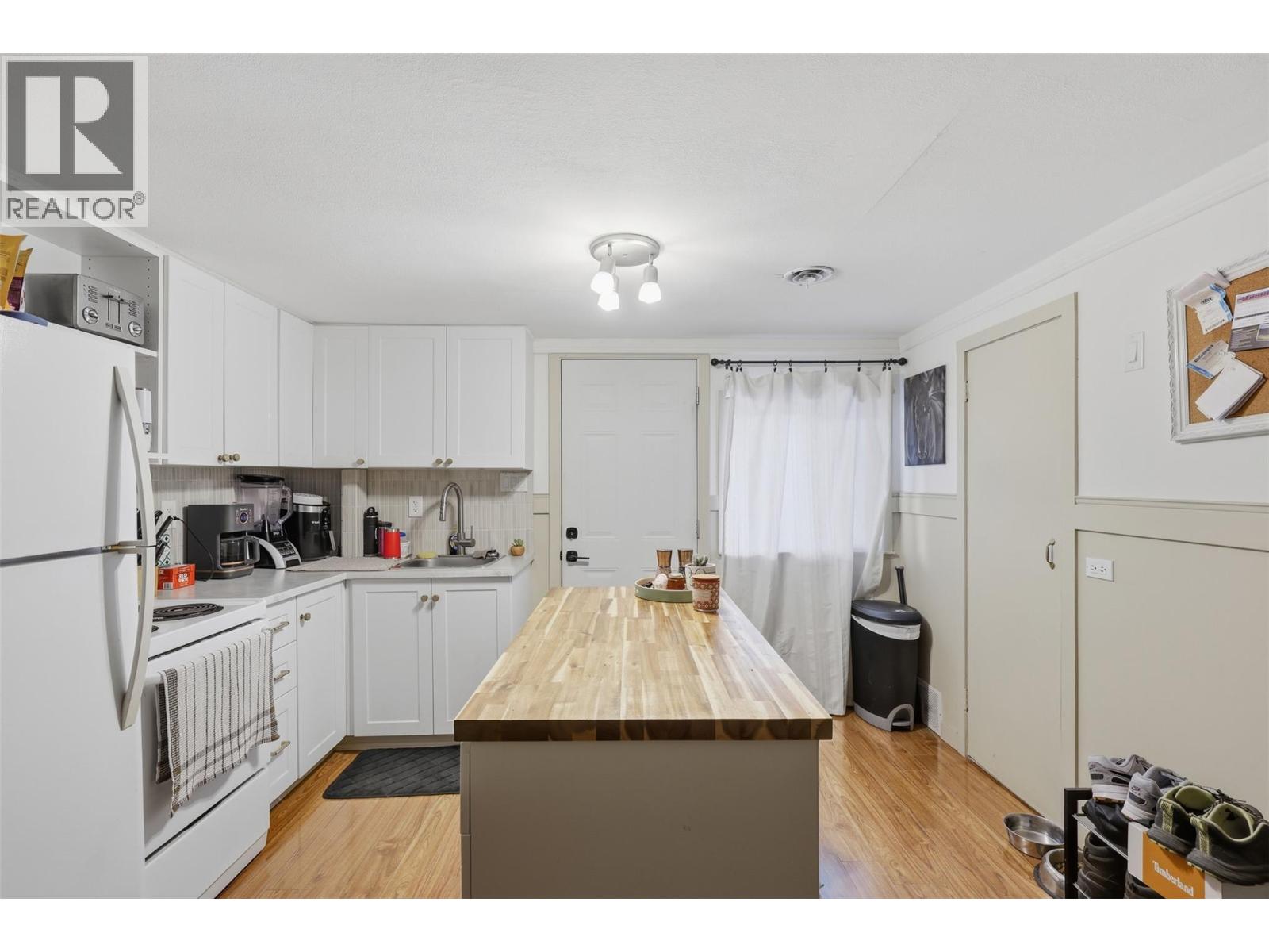 812 Columbia Street Property Photo 30