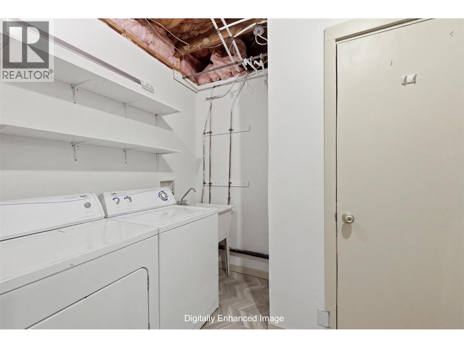 812 Columbia Street Property Photo 36