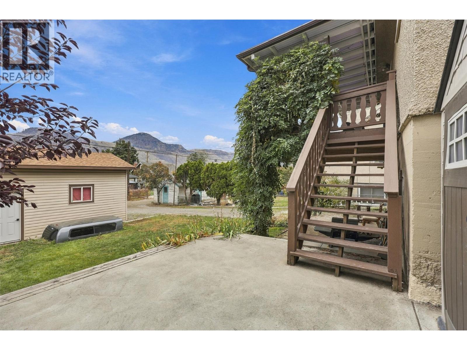 812 Columbia Street Property Photo 40