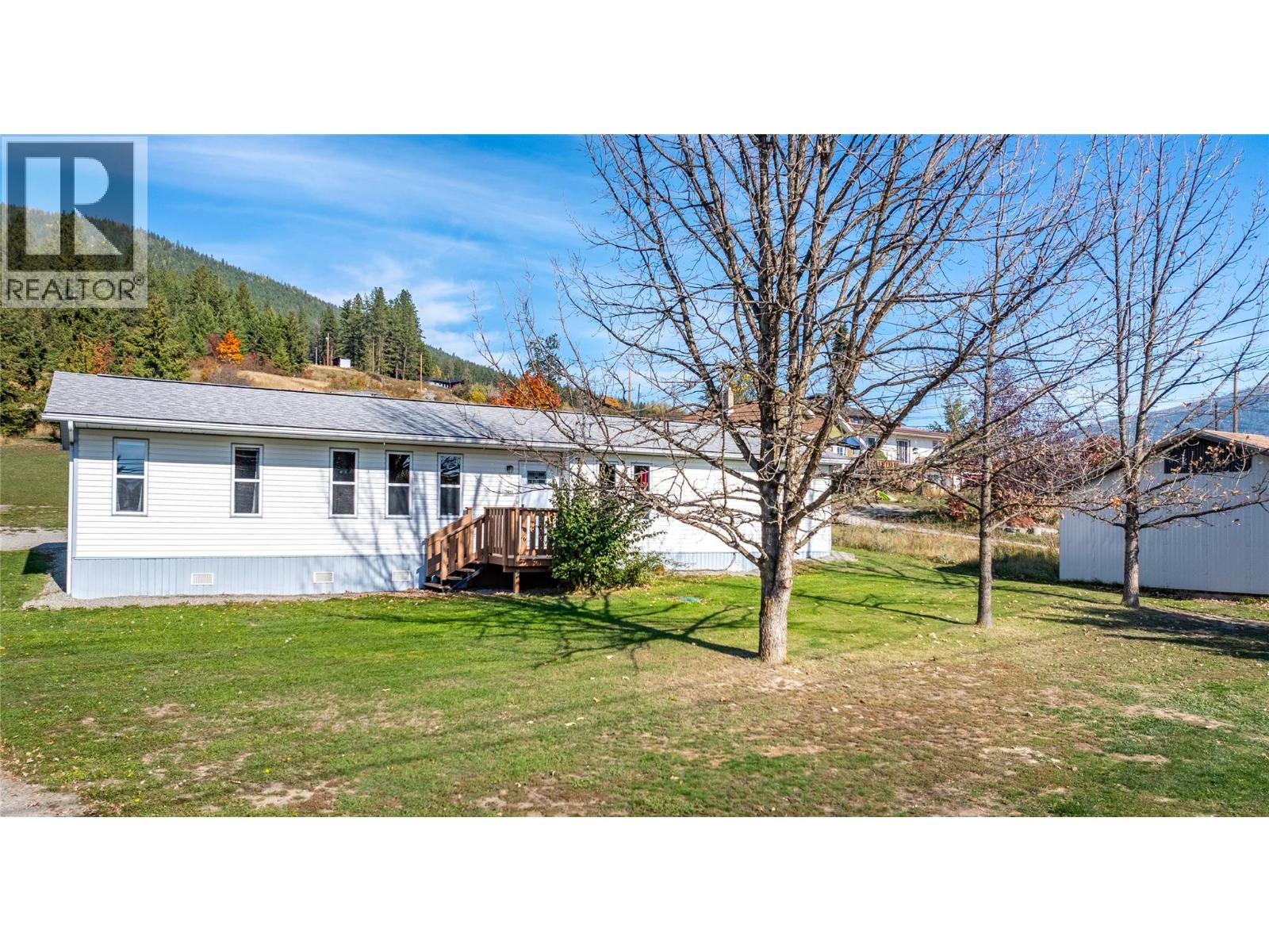 2812 Highway 3 Property Photo 2