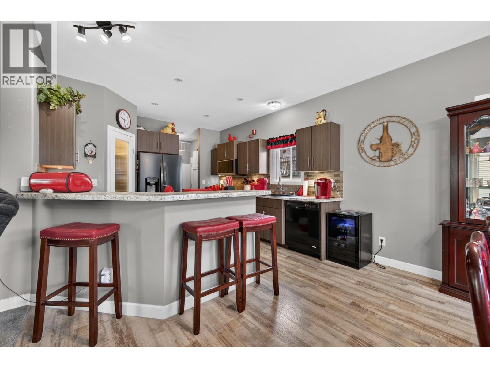 1410 Walnut Avenue Property Photo 5