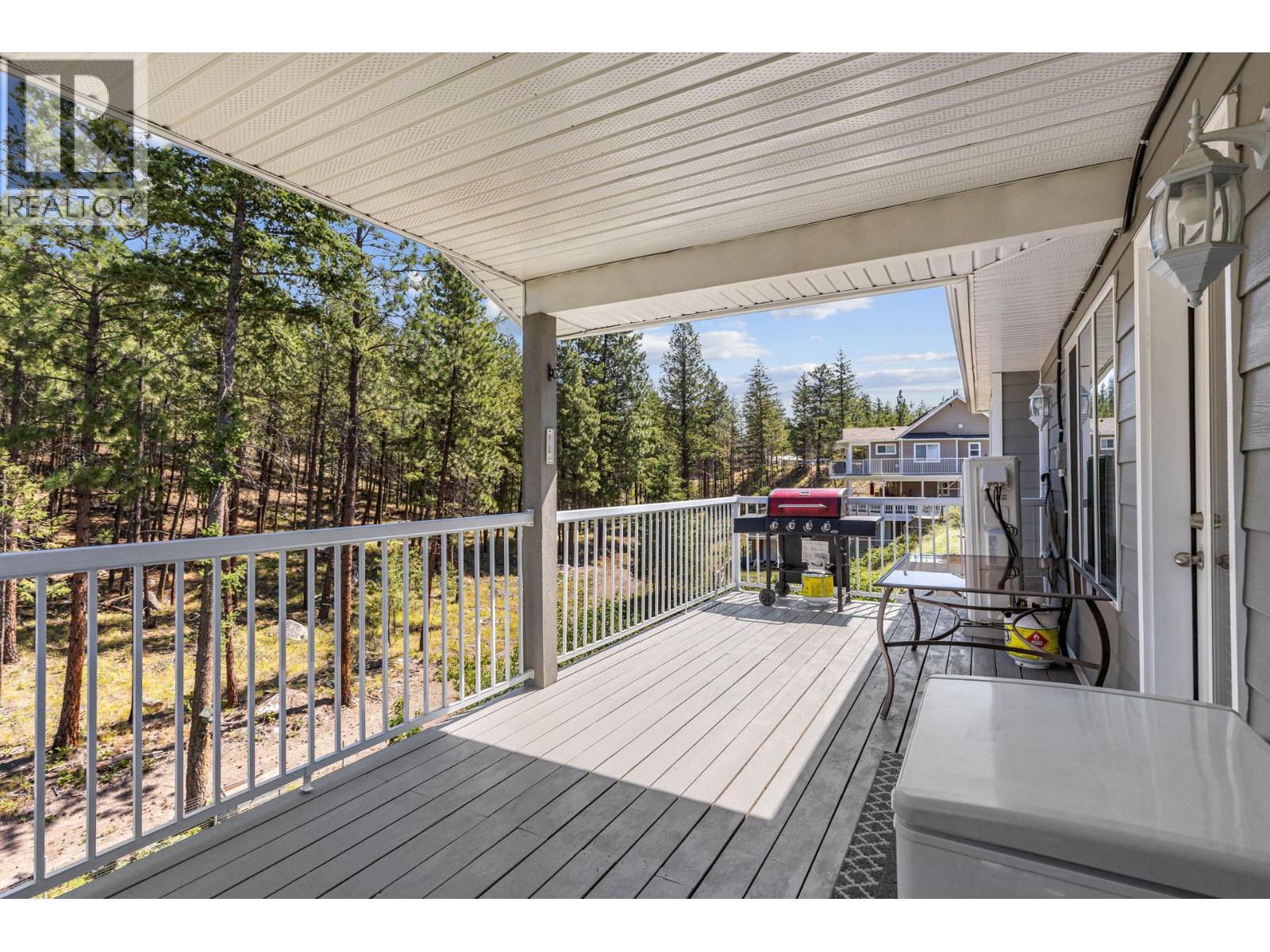 690 Muir Road Property Photo 12